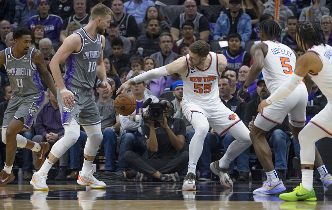  福克斯准三双国王加时险胜活塞保留季后赛理论可能